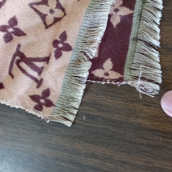 Louis Vuitton Brown/Tan Monogram Scarf 72" x 25" - Picture 3 of 5